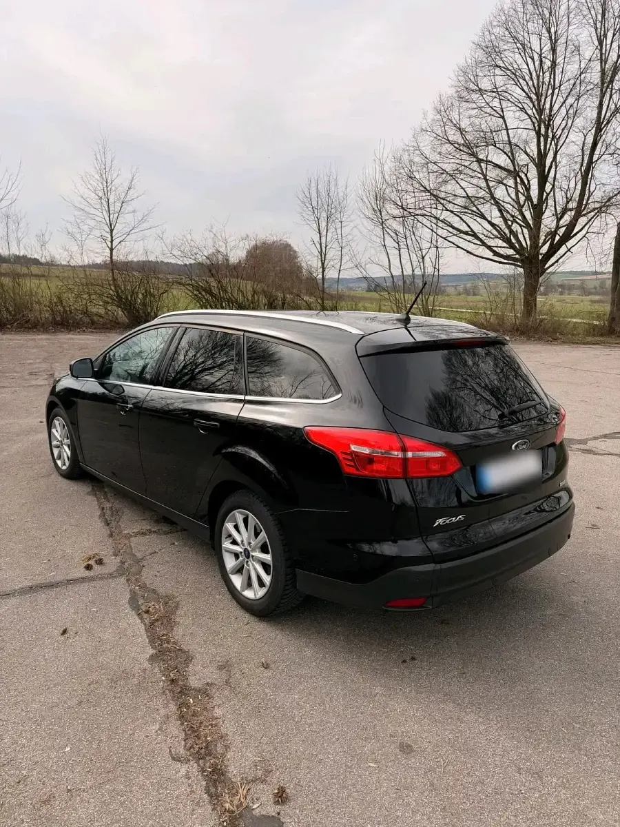 Gebraucht Ford Focus 125 PS (91 kW) 2017 Schwarz Kombi