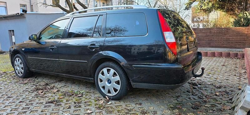 Gebraucht Ford Mondeo Trend 125 PS (91 kW) 2003 Schwarz Kombi