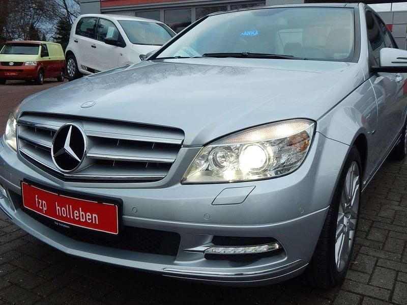 Gebraucht Mercedes C300 231 PS (169 kW) 2010 Iridiumsilber  metalliclack Limousine