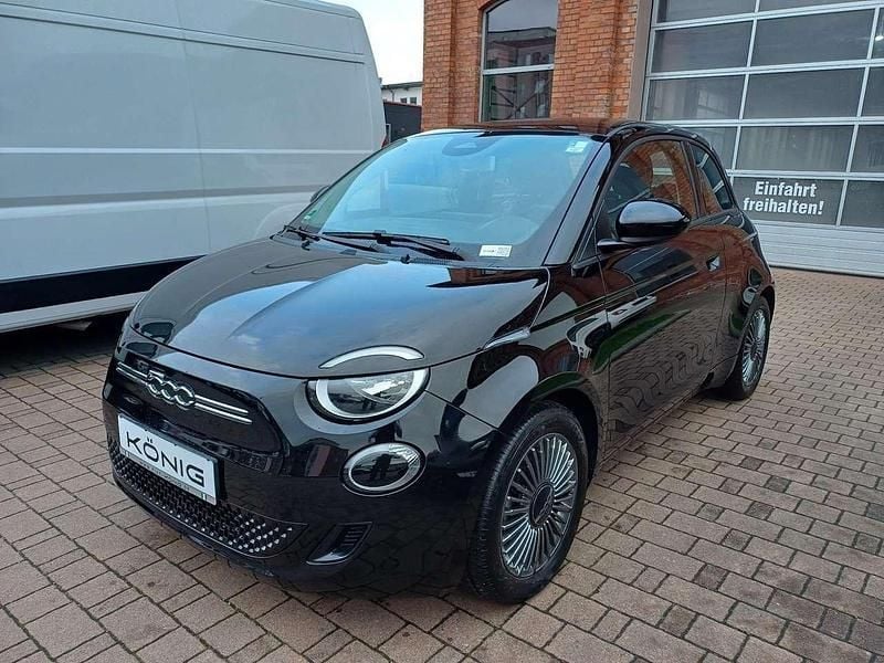 Onyx schwarz Gebraucht 2022 Fiat 500e Icon Limousine | 15.990 € (Superpreis) - Bild 1/4