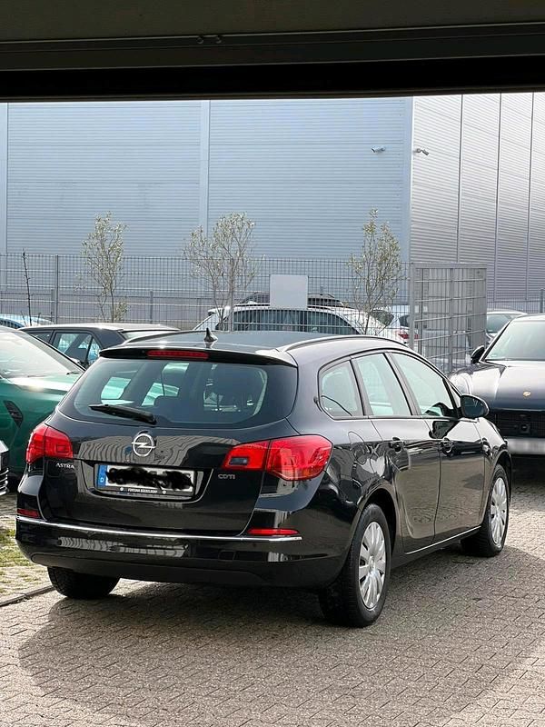 Gebraucht Opel Astra 2014 Schwarz Kombi