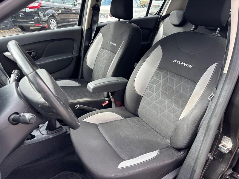 Gebraucht Dacia Sandero Prestige 90 PS (66 kW) 2014 Schwarz Kleinwagen