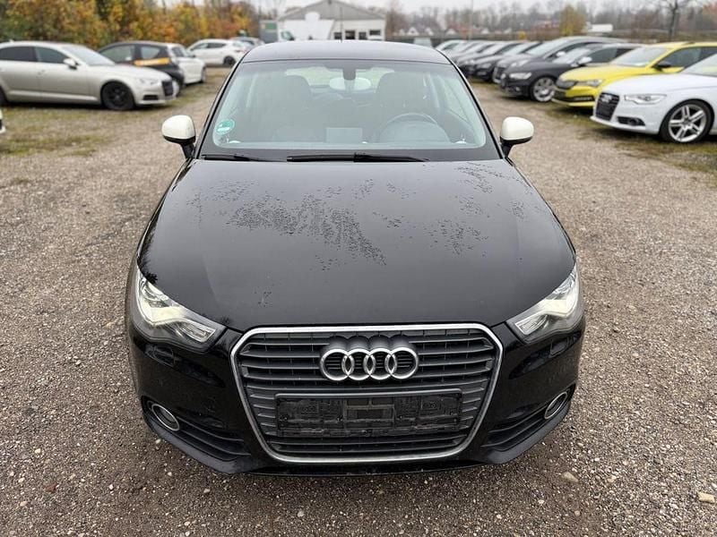 Schwarz Gebraucht 2012 Audi A1 Ambition Limousine | 2.950 € (Fairer Preis) - Bild 1/4