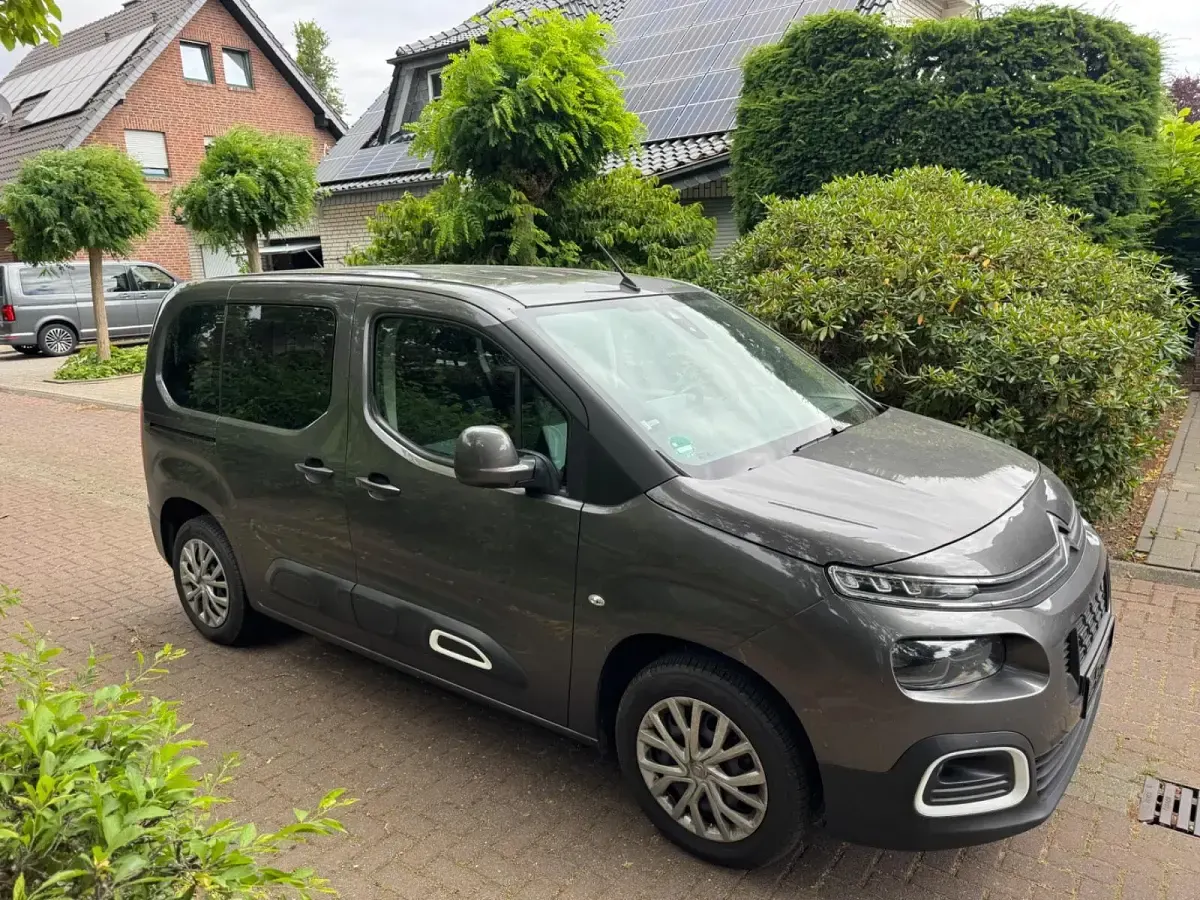 Gebraucht Citroën Berlingo Live 102 PS (75 kW) 2020 Grau Van / Kleinbus