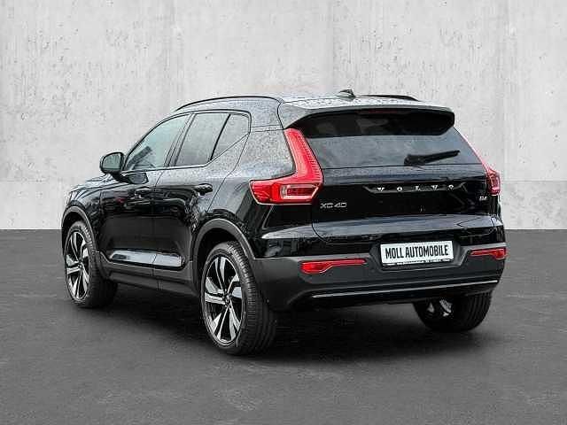Gebraucht Volvo XC40 145 PS (106 kW) 2023 SUV