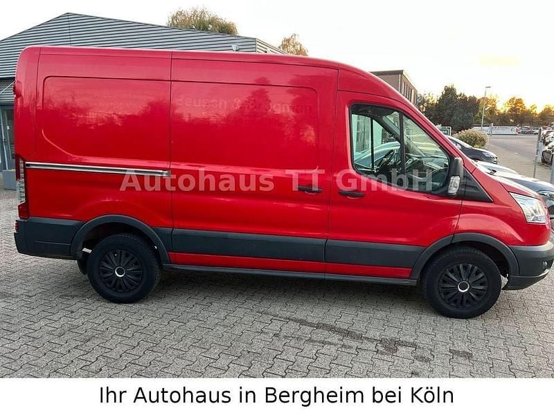 Gebraucht Ford Transit Trend 101 PS (74 kW) 2015 Rot Van / Kleinbus