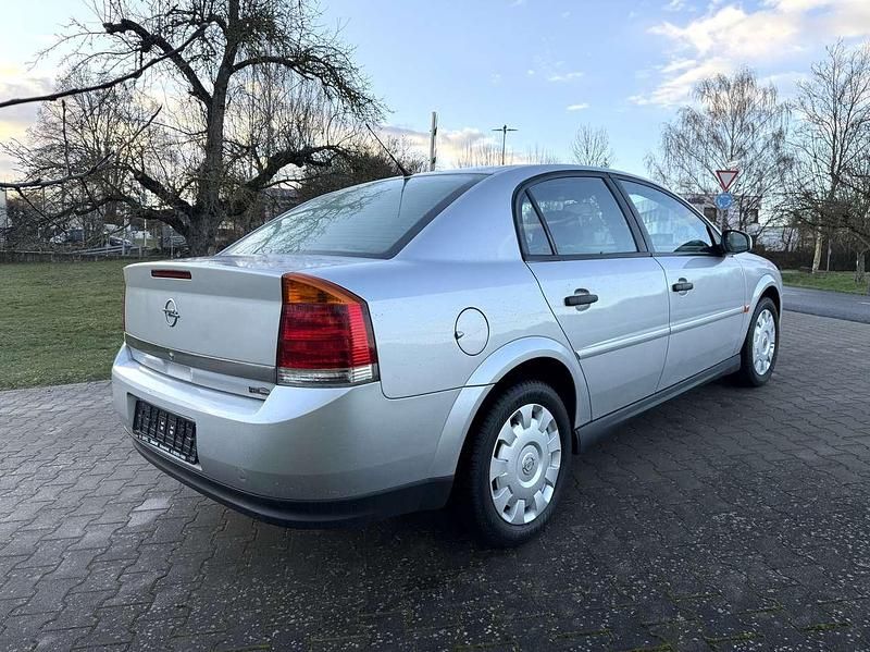 Gebraucht Opel Vectra Elegance 125 PS (91 kW) 2004 Silber Limousine