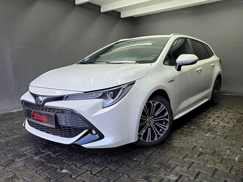 Weiß Gebraucht 2019 Toyota Corolla Kombi | 18.990 € (Etwas zu teuer) - Bild 1/4