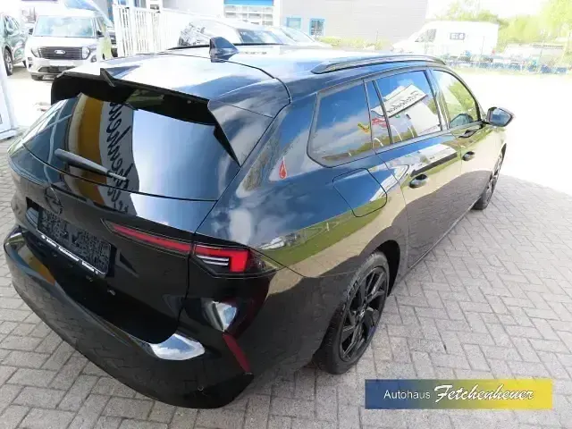 Używany Opel Astra 131 KM (96 kW) 2024 Czarny Kombi