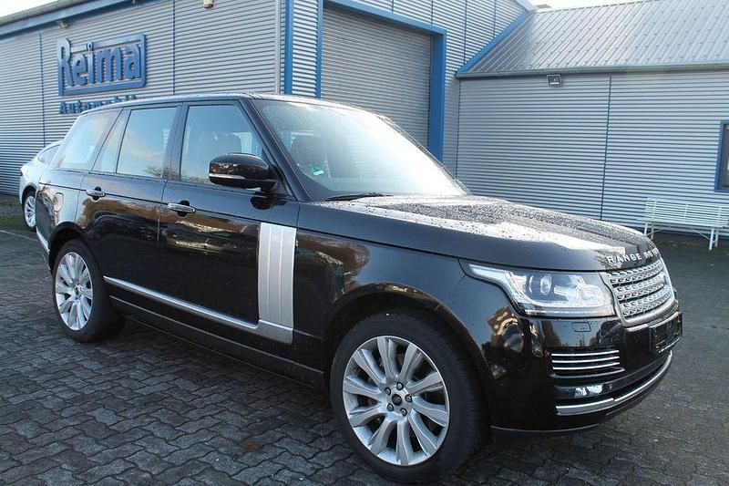 Schwarz Gebraucht 2013 Land Rover Range Rover Autobiography SUV | 26.990 € (Etwas zu teuer) - Bild 1/4