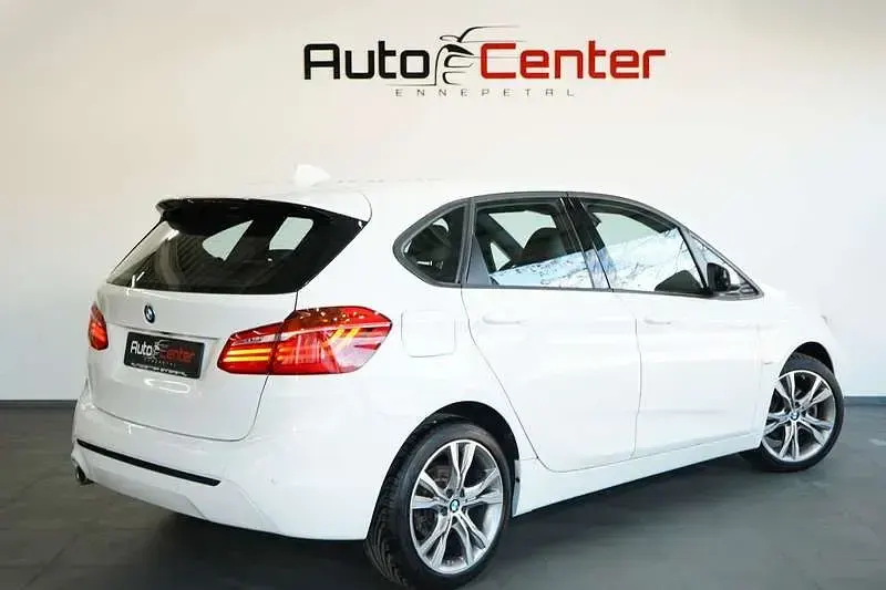 Gebraucht BMW 218 Sport Line 140 PS (102 kW) 2018 Weiß Van / Kleinbus