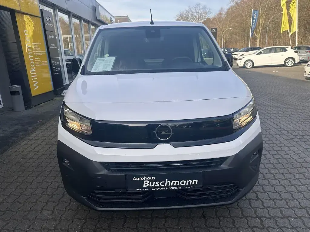 Gebraucht Opel Combo-e Life 100 kW (136 PS) 2025 Weiß Van / Kleinbus