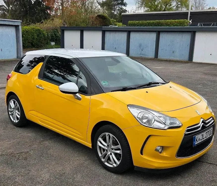 Gebraucht Citroën DS3 95 PS (69 kW) 2011 Gelb Kleinwagen