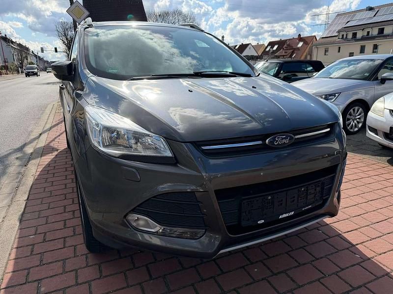 Gebraucht Ford Kuga SYNC Edition 150 PS (110 kW) 2016 Magneticgrau (metallic) SUV