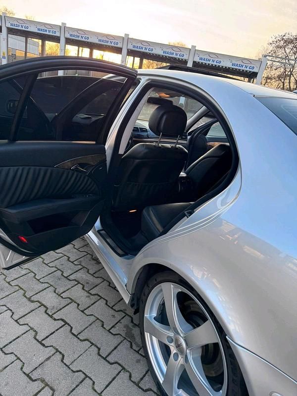 Gebraucht Mercedes E280 190 PS (139 kW) 2006 Silber Limousine