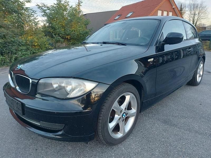 Schwarz Gebraucht 2010 BMW 116 Lifestyle Kleinwagen | 1.350 € (Guter Preis) - Bild 1/4