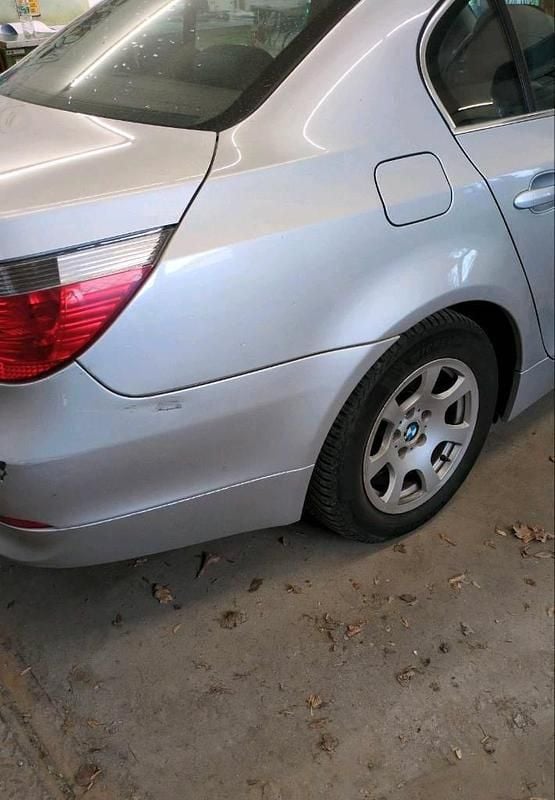 Gebraucht BMW 520 177 PS (130 kW) 2004 Silber Limousine