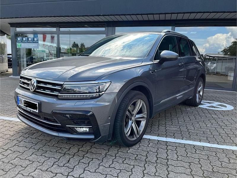 Grau Gebraucht 2018 VW Tiguan Highline SUV | 27.499 € (Fairer Preis) - Bild 1/4
