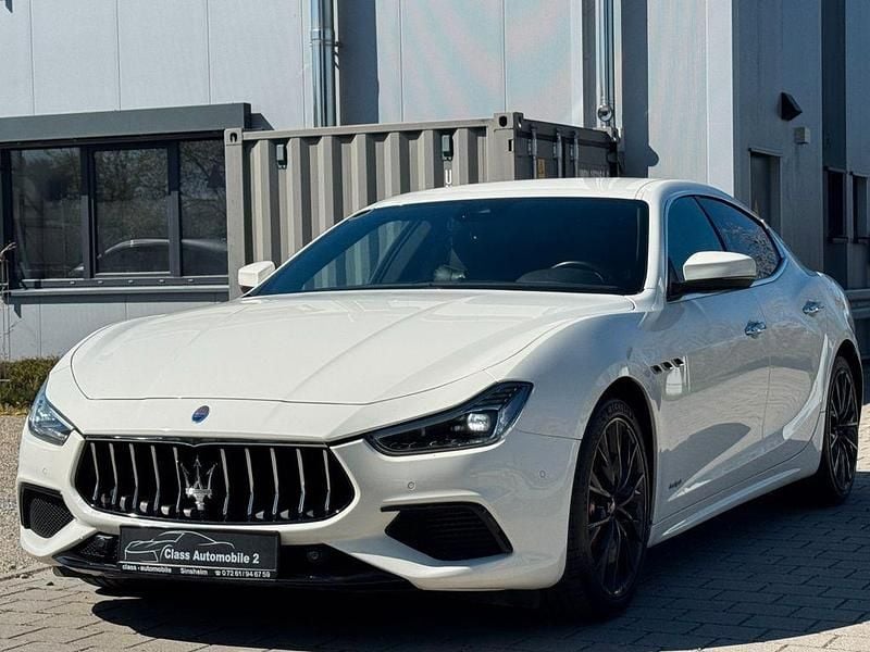 Gebraucht Maserati Ghibli 330 PS (242 kW) 2018 Weiß Limousine
