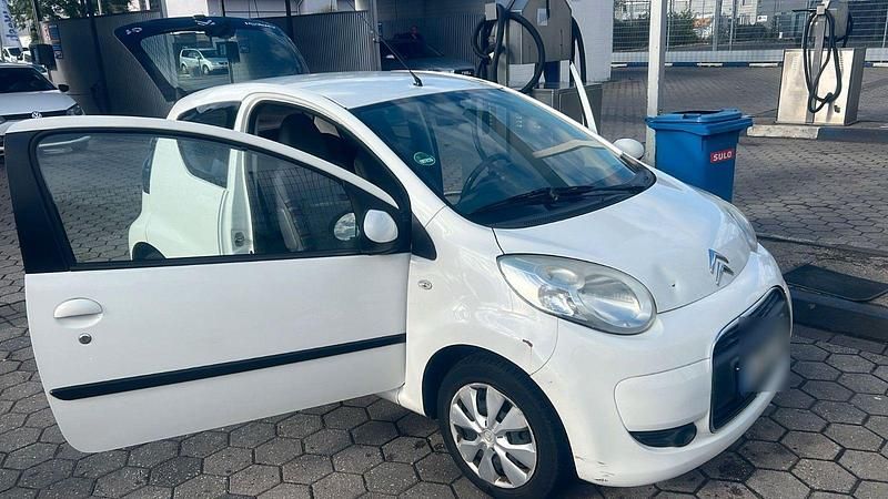 Weiß Gebraucht 2010 Citroën C1 Style Kleinwagen | 1.000 € (Superpreis) - Bild 1/4