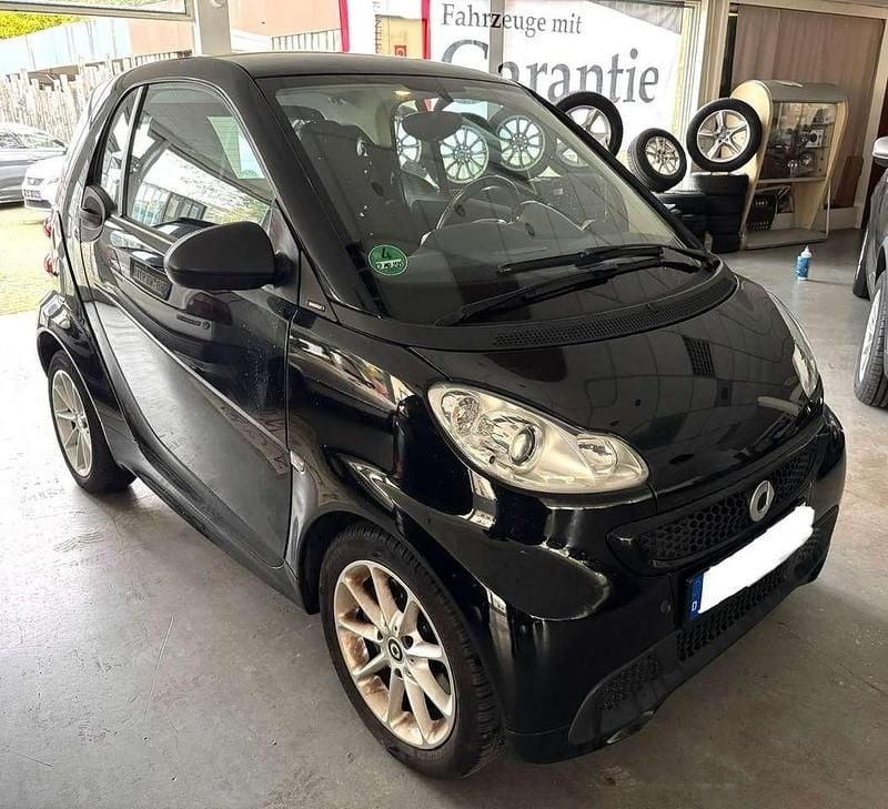 Schwarz Gebraucht 2012 Smart ForTwo Coupé Passion Kleinwagen | 5.999 € (Fairer Preis) - Bild 1/4