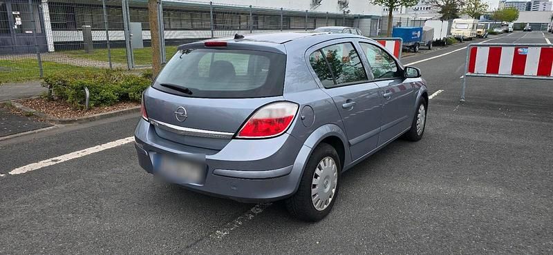 Gebraucht Opel Astra 105 PS (77 kW) 2006 Grau Limousine