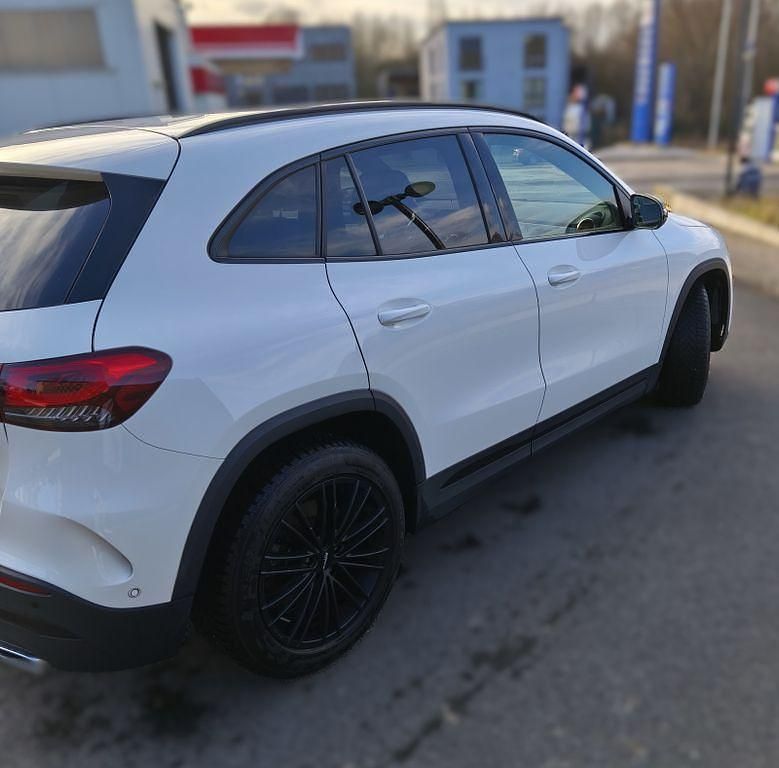 Gebraucht Mercedes GLA250 AMG line 224 PS (164 kW) 2021 Weiß SUV