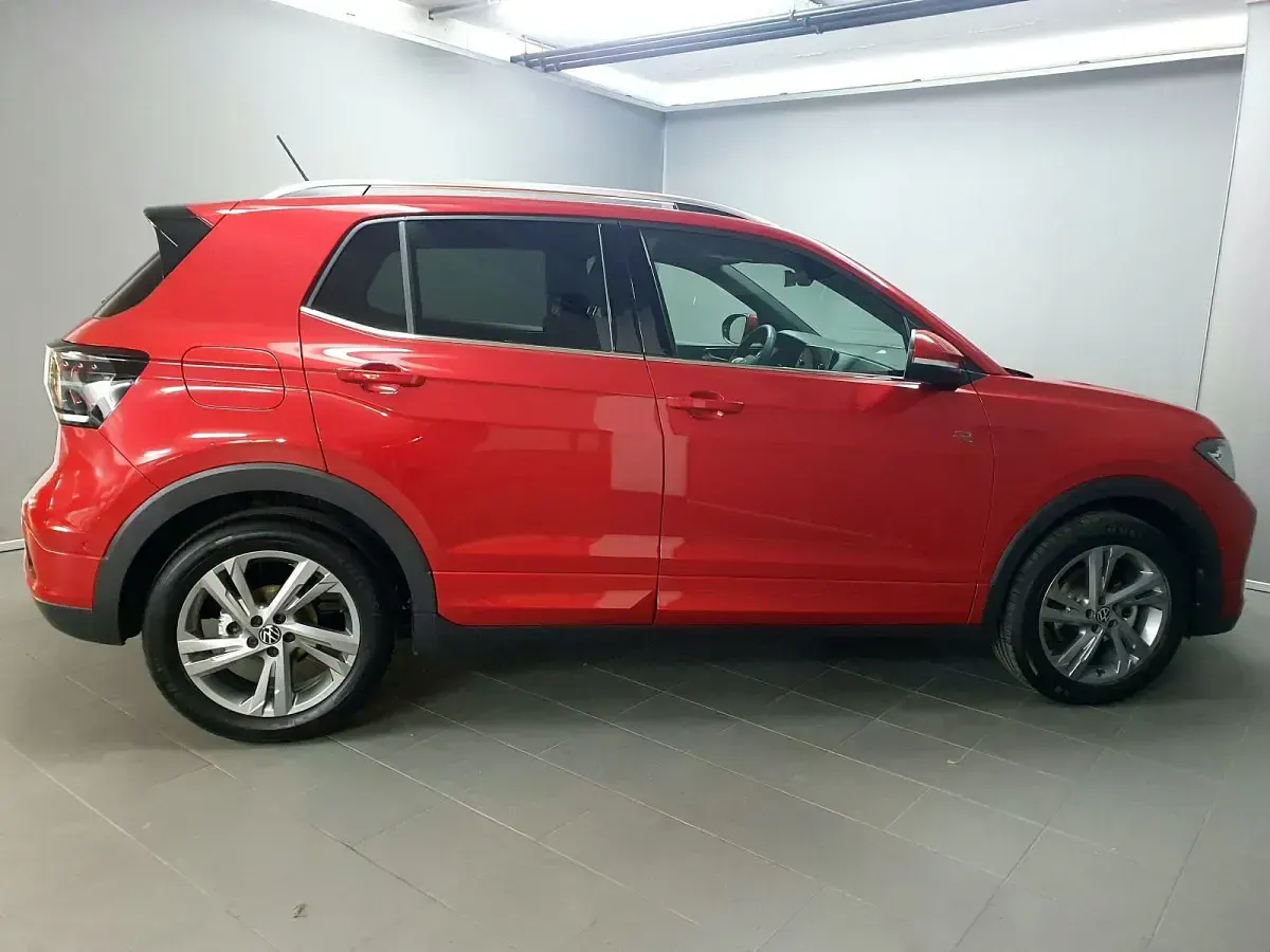 Gebraucht VW T-Cross R-line 150 PS (110 kW) 2024 SUV