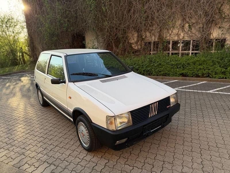 Second-hand Fiat Uno 105 CP (77 kW) 1987 Alb Hatchback