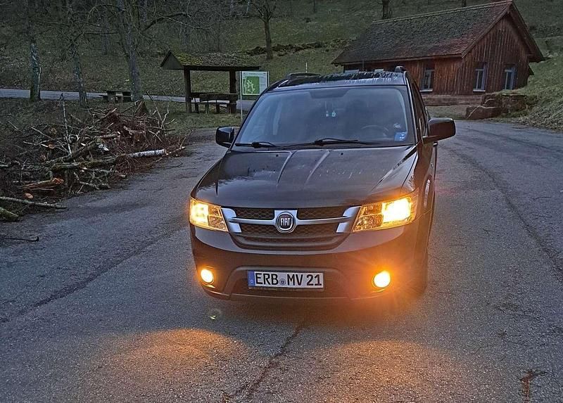Gebraucht 2012 Fiat Freemont Lounge SUV | 6.500 € (Etwas zu teuer) - Bild 1/4