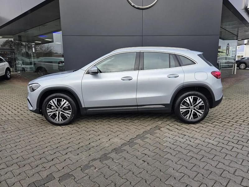 Gebraucht Mercedes GLA180 136 PS (100 kW) 2024 Andere SUV