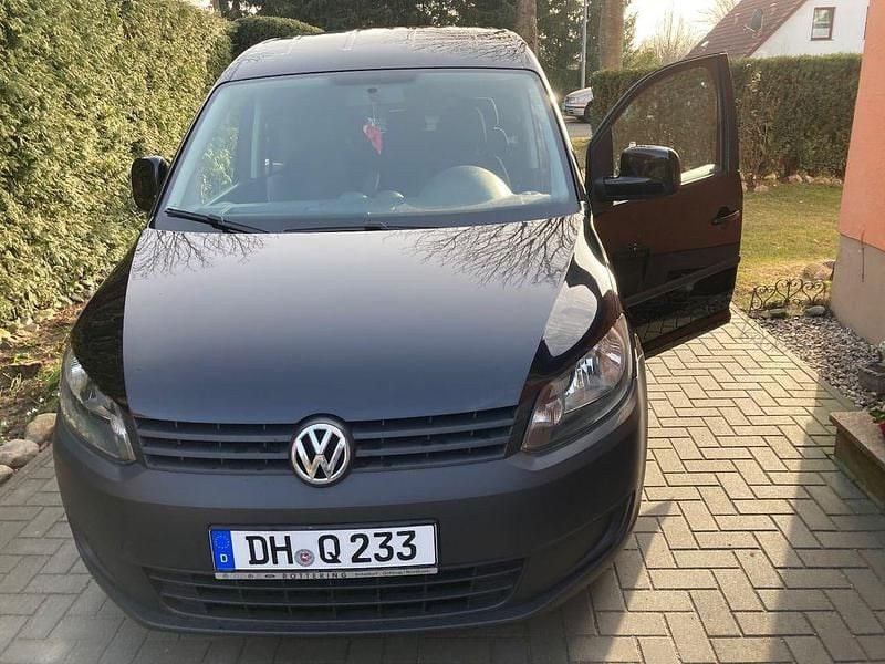 Gebraucht VW Caddy Trendline 75 PS (55 kW) 2014 Schwarz Van / Kleinbus