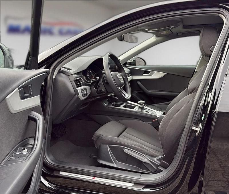 Gebraucht Audi A4 S-Line 204 PS (150 kW) 2023 Schwarz Kombi
