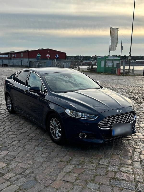 Blau Gebraucht 2015 Ford Mondeo Limousine | 8.400 € (Guter Preis) - Bild 1/4