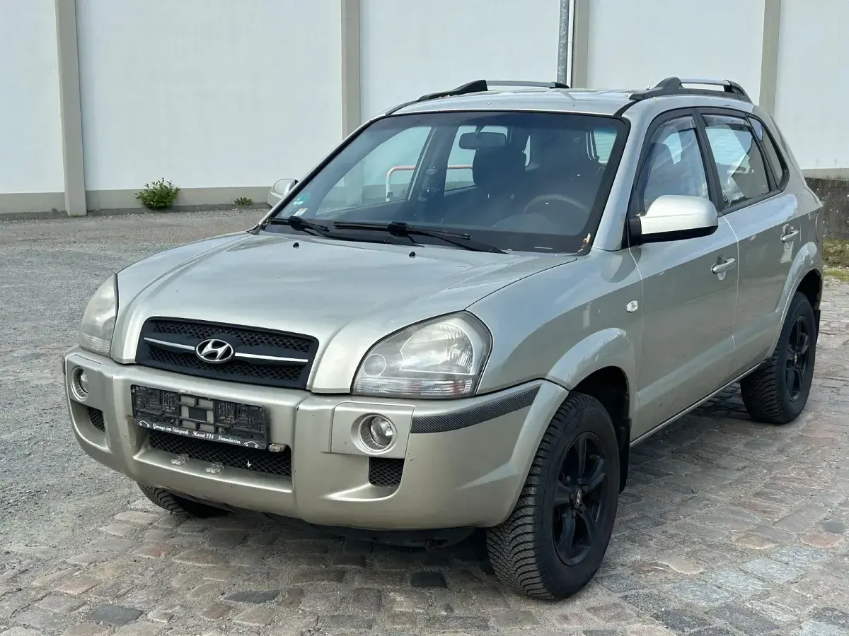Gebraucht Hyundai Tucson GLS 141 PS (103 kW) 2007 Silber SUV