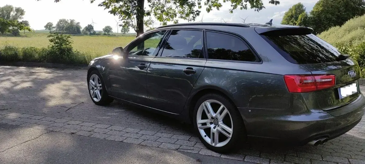 Gebraucht Audi A6 177 PS (130 kW) 2012 Grau Kombi