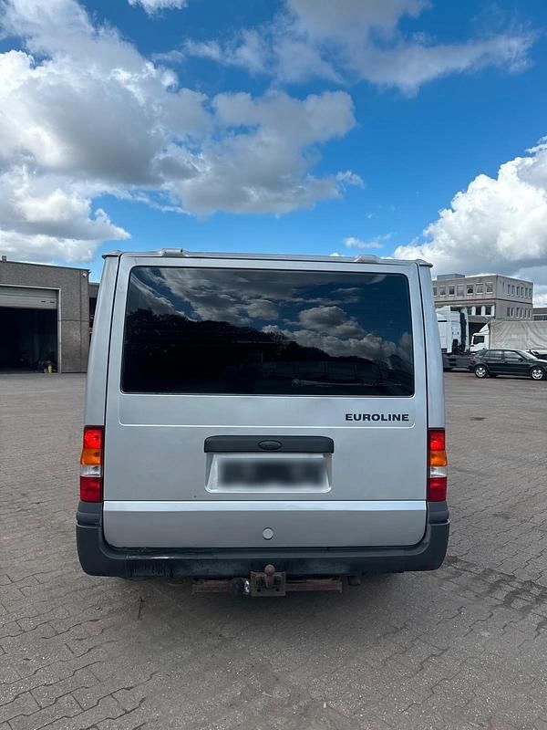 Usado Ford Transit 2005 Plateado Monovolumen