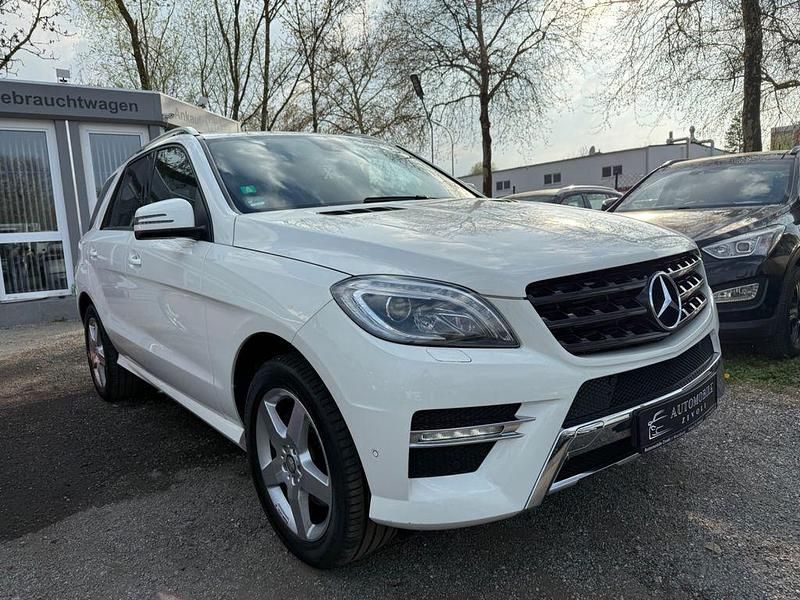 Gebraucht Mercedes ML350 AMG line 258 PS (189 kW) 2013 Weiß SUV