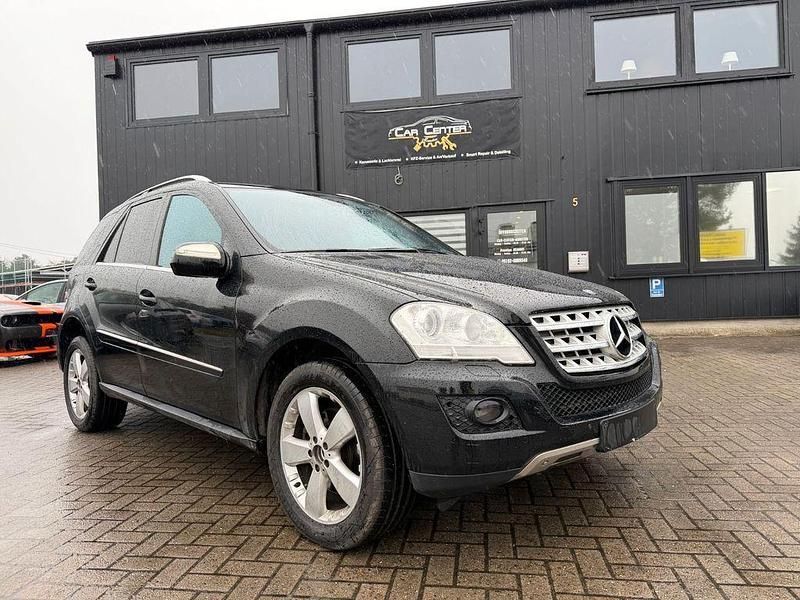 Gebraucht Mercedes ML320 224 PS (164 kW) 2009 Schwarz SUV