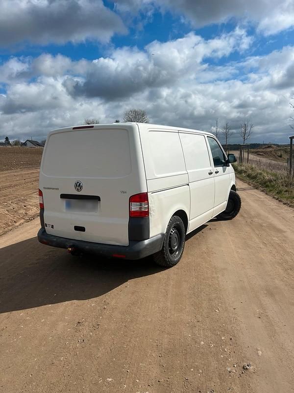 Second-hand VW Transporter 102 CP (75 kW) 2010 Alb Van