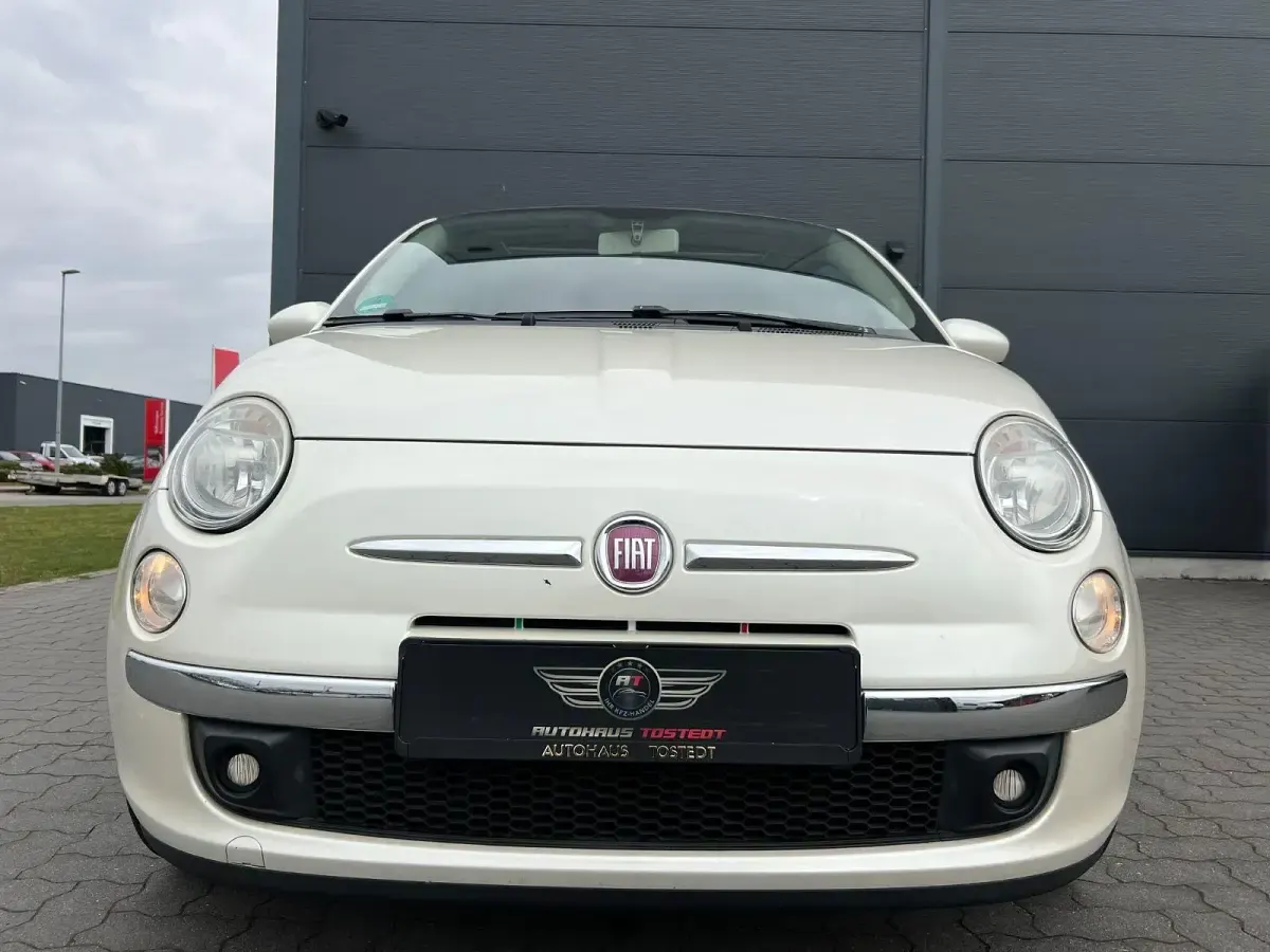Gebraucht Fiat 500 Lounge 69 PS (50 kW) 2011 Weiß Kleinwagen