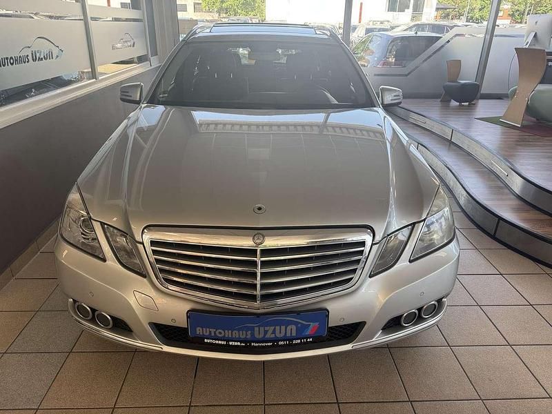 Gebraucht Mercedes E220 Elegance 170 PS (125 kW) 2011 Silber Kombi