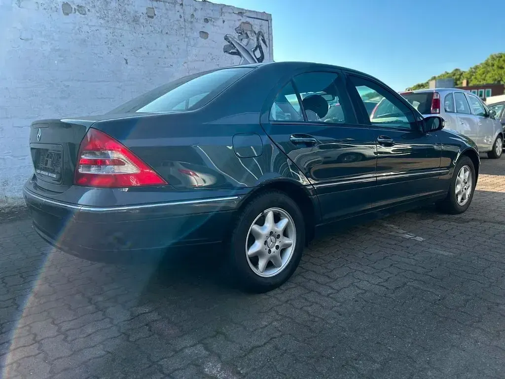 Gebraucht Mercedes C200 Sportline 163 PS (119 kW) 2003 Schwarz Limousine