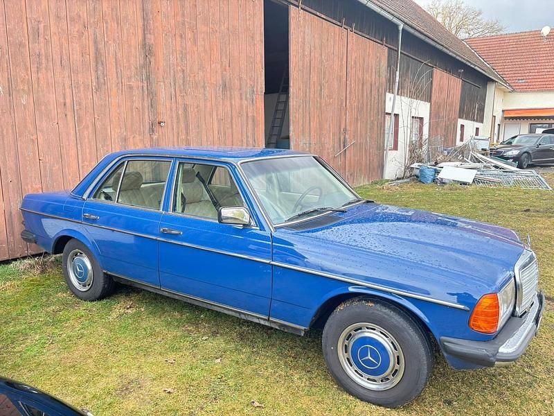 Gebraucht Mercedes E230 1981 Blau Limousine