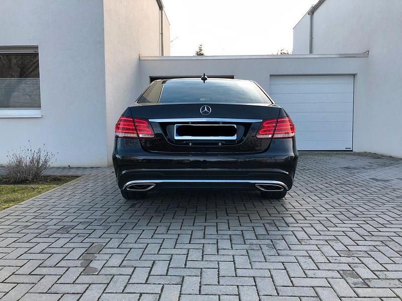 Gebraucht Mercedes E350 AMG 258 PS (189 kW) 2015 Schwarz Limousine