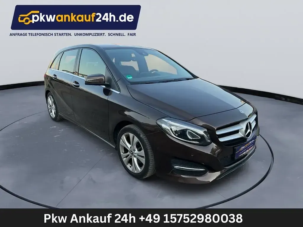 Gebraucht Mercedes B200 Style 136 PS (100 kW) 2019 Braun Kleinwagen