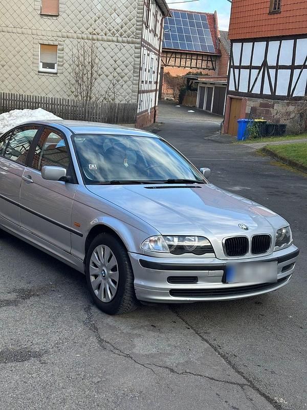 Usata BMW 318 143 CV (105 kW) 2000 Argento Berlina