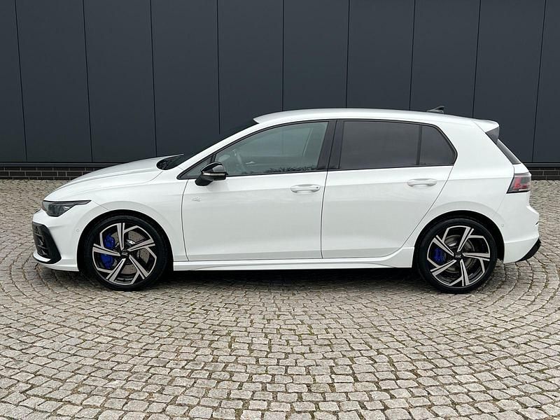 Neu VW Golf VIII R 333 PS (244 kW) 2025 Pure white/ pure white Limousine