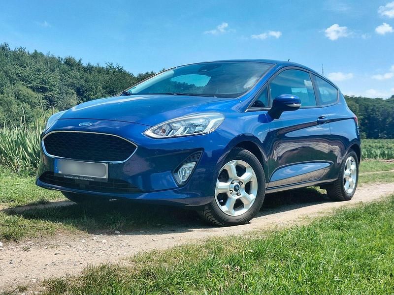 Blau Gebraucht 2017 Ford Fiesta Cool & Connect Kleinwagen | 7.800 € (Guter Preis) - Bild 1/4