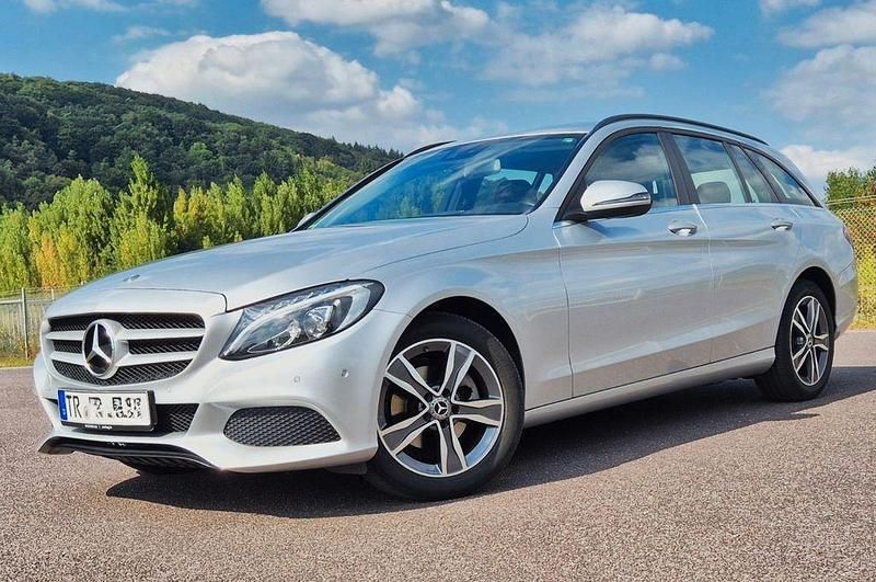 Silber Gebraucht 2018 Mercedes C180 Kombi | 19.770 € (Superpreis) - Bild 1/4